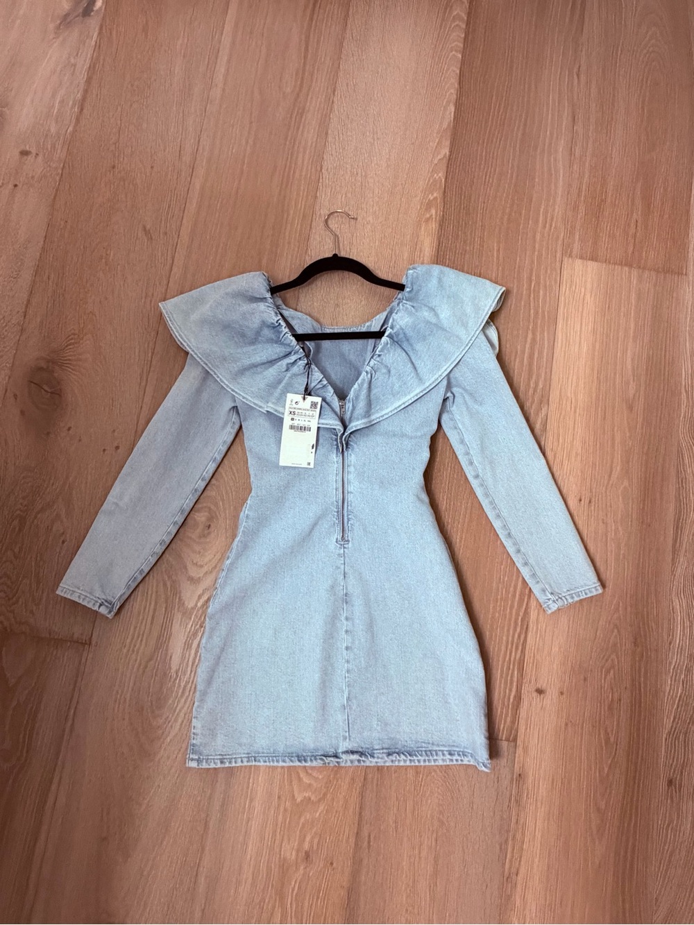 Zara women Ruffle Denim Dress NWT ✨ - Picture 4 of 10